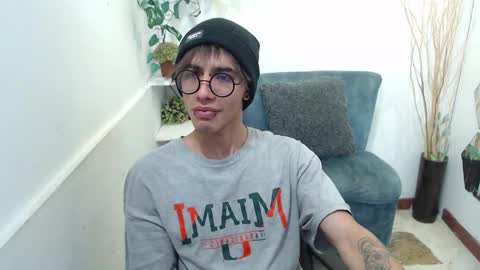 Snapshot of aaronbeer_ chatting on February 2026 11:29:02 AM Aaron online show from February 2026 11:29:02 AM