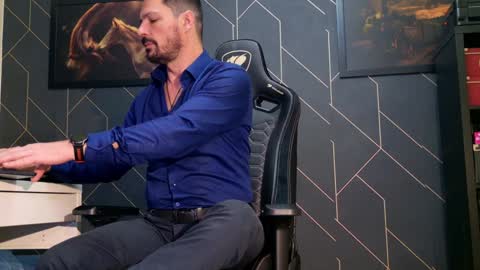 Aaron online show from January 2025 09:47:02 PM