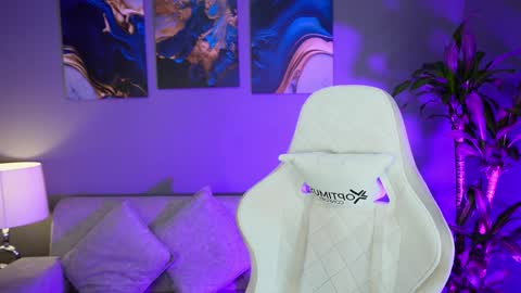 AARON  online show from January 2025 11:44:01 PM