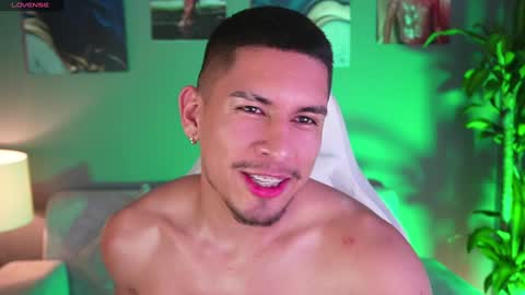 AARON  online show from January 2025 09:04:02 PM