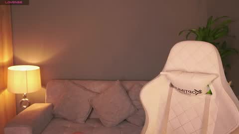 AARON  online show from February 2025 12:46:02 PM