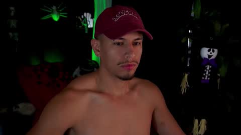 AARON  online show from October 2025 12:17:02 PM