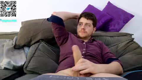 Aaron  online show from October 2025 04:13:01 AM