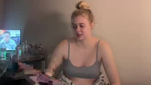 ababyy2901 online show from October 2025 06:17:01 AM