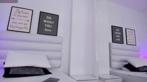 abbey_walker online show from March 2026 11:22:02 AM