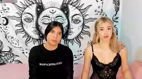 Snapshot of abby_and_lana chatting on February 2025 12:09:01 AM ABBY LANNA online show from February 2025 12:09:01 AM