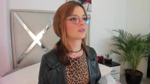 abby jones online show from February 2026 04:07:01 AM