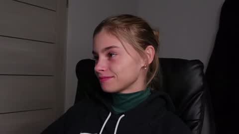 ABBY LAKER online show from December 2024 04:47:02 PM