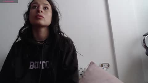Snapshot of abby_taylorr_ chatting on October 2025 11:31:01 AM Vannesa online show from October 2025 11:31:01 AM