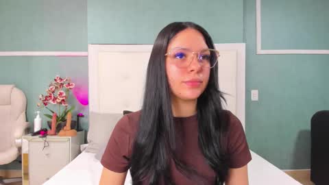 Abby Dixon  online show from February 2026 12:12:01 PM