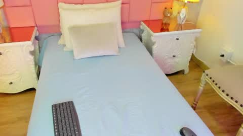 Snapshot of abbye_rose chatting on June 2026 07:48:01 PM abbye rose online show from June 2026 07:48:01 PM