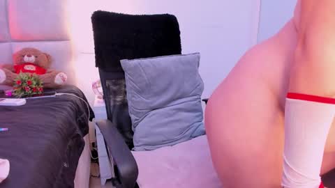 Abby Saenz online show from September 2025 08:37:01 AM