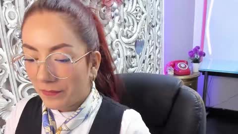 Snapshot of abbystones chatting on December 2024 03:58:01 PM Abby Stones online show from December 2024 03:58:01 PM