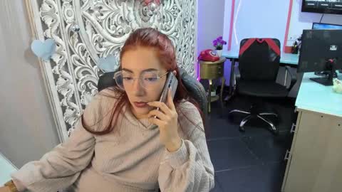 Snapshot of abbystones chatting on December 2024 06:16:02 PM Abby Stones online show from December 2024 06:16:02 PM