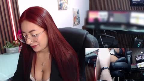 Snapshot of abbystones chatting on February 2025 02:45:01 PM Abby Stones online show from February 2025 02:45:01 PM