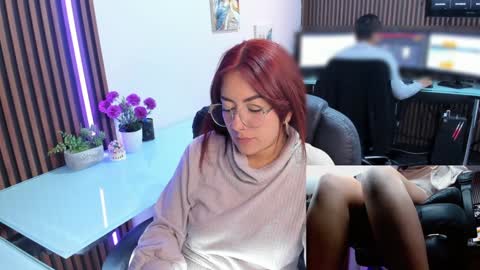 Snapshot of abbystones chatting on February 2025 05:45:01 PM Abby Stones online show from February 2025 05:45:01 PM