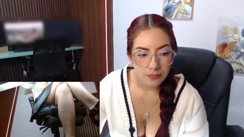 Snapshot of abbystones chatting on March 2025 05:50:01 PM Abby Stones online show from March 2025 05:50:01 PM
