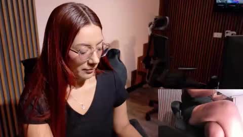 Snapshot of abbystones chatting on April 2026 01:22:02 PM Abby Stones online show from April 2026 01:22:02 PM