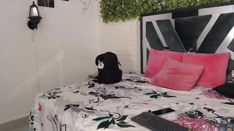 Snapshot of abbytatte_pmb chatting on October 2025 09:24:01 PM abby online show from October 2025 09:24:01 PM