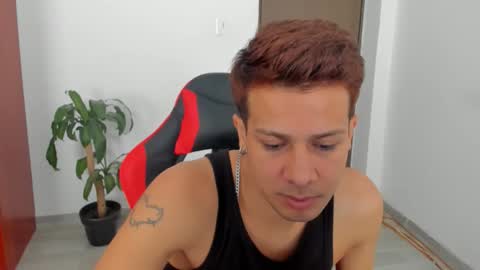 Independence model AbelAsburgo online show from January 2026 06:43:02 PM