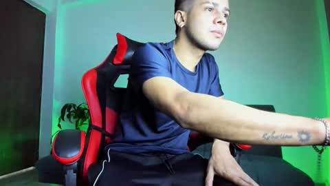 Independence model AbelAsburgo online show from February 2026 12:22:02 AM