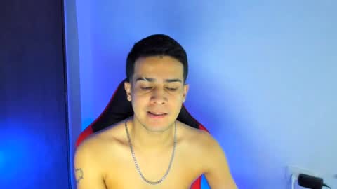 Independence model AbelAsburgo online show from July 2026 01:34:01 AM