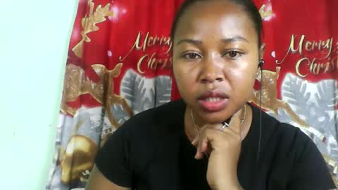 Snapshot of abella677022 chatting on June 2026 04:50:01 AM abella677022 online show from June 2026 04:50:01 AM