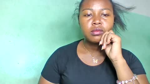 Snapshot of abella677022 chatting on June 2026 07:44:01 AM abella677022 online show from June 2026 07:44:01 AM