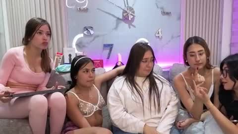 abella_as_ online show from February 2026 04:35:02 AM