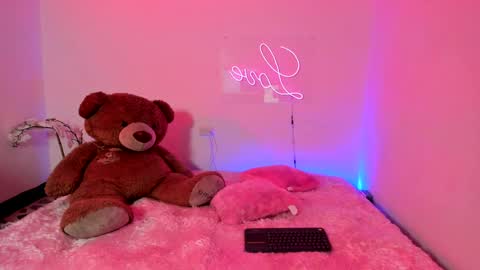  Abella and Kendra  online show from January 2025 11:35:02 PM