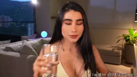 abie_owen online show from July 2026 11:22:02 PM
