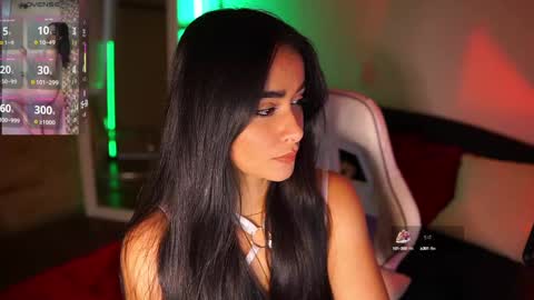 Snapshot of abigail_adamss_ chatting on September 2025 09:28:02 PM Abigail online show from September 2025 09:28:02 PM