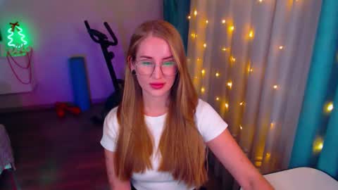 Anna online show from December 2024 07:49:01 PM