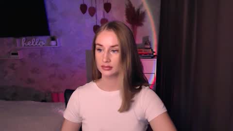 Anna online show from November 2025 06:46:02 PM