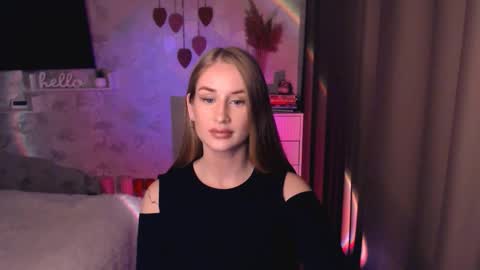 Anna online show from November 2025 06:10:02 PM