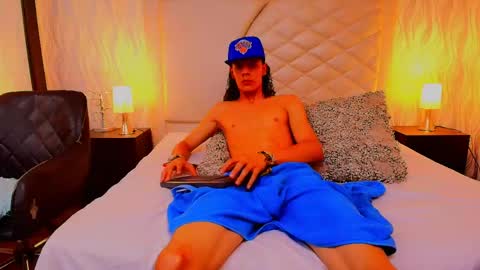 Snapshot of abravanel_sefardi chatting on April 2026 09:52:01 PM Abrovanel online show from April 2026 09:52:01 PM