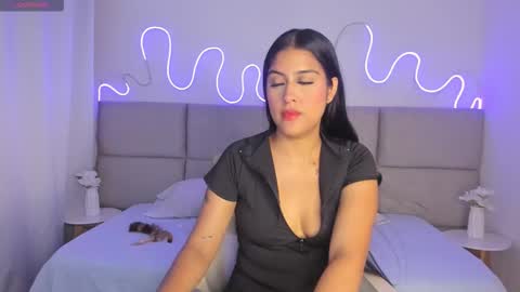 Snapshot of abriill_2 chatting on March 2026 02:51:02 AM ABRIL online show from March 2026 02:51:02 AM