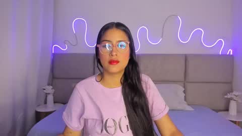Snapshot of abriill_2 chatting on March 2026 02:38:02 AM ABRIL online show from March 2026 02:38:02 AM