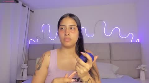 Snapshot of abriill_2 chatting on March 2026 03:11:02 AM ABRIL online show from March 2026 03:11:02 AM