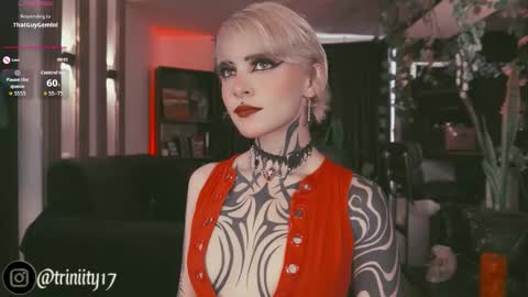 Snapshot of abril__colen chatting on September 2025 02:16:01 PM April online show from September 2025 02:16:01 PM