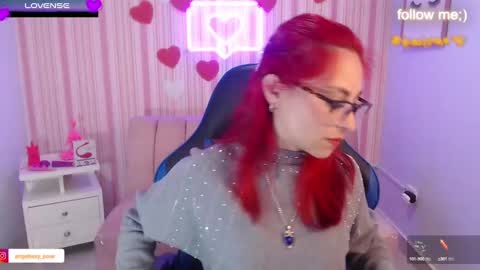 abril_ch_ online show from March 2025 10:40:02 AM