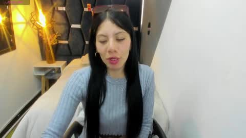 Snapshot of abril_fox__ chatting on April 2026 09:15:02 PM Abril Fox online show from April 2026 09:15:02 PM