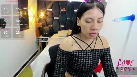 Snapshot of abril_fox__ chatting on April 2026 08:14:01 PM Abril Fox online show from April 2026 08:14:01 PM
