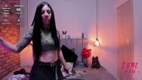 Snapshot of abril_fox__ chatting on April 2026 07:58:01 PM Abril Fox online show from April 2026 07:58:01 PM