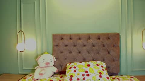 Abril jones online show from February 2025 02:51:01 AM