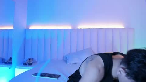 Snapshot of abrilandjulian chatting on June 2026 12:06:02 PM Abril and Julian online show from June 2026 12:06:02 PM