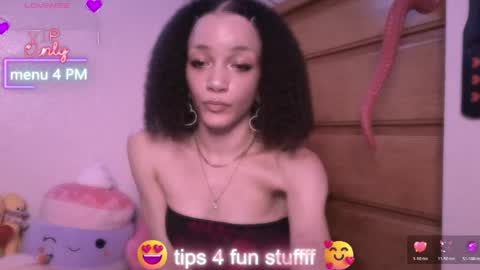 Snapshot of abruisedpeach chatting on June 2026 03:11:01 AM Peach online show from June 2026 03:11:01 AM