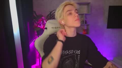 Nick online show from November 2025 04:18:01 AM