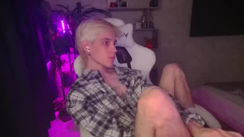 Nick online show from November 2025 01:47:02 PM