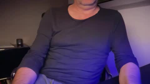 Snapshot of achtinch chatting on April 2026 10:12:01 PM ACHTINCH online show from April 2026 10:12:01 PM
